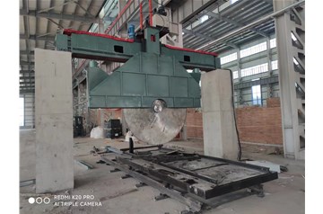 萊東機械碳素切割大鋸安裝中